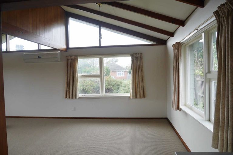 Photo of property in 75 Maidstone Road, Ilam, Christchurch, 8041