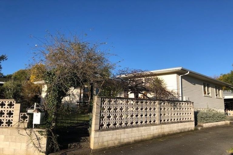 Photo of property in 5 Phillips Place, Havelock North, 4130