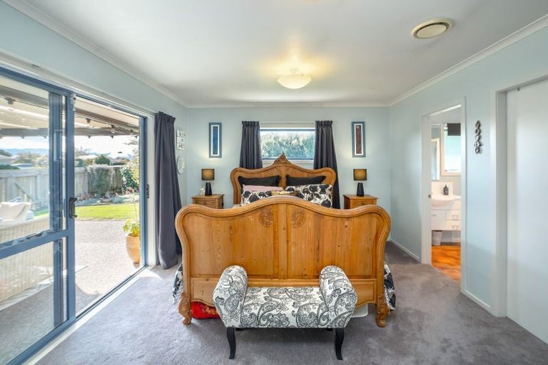 Photo of property in 4 Endelave Way, Carterton, 5713