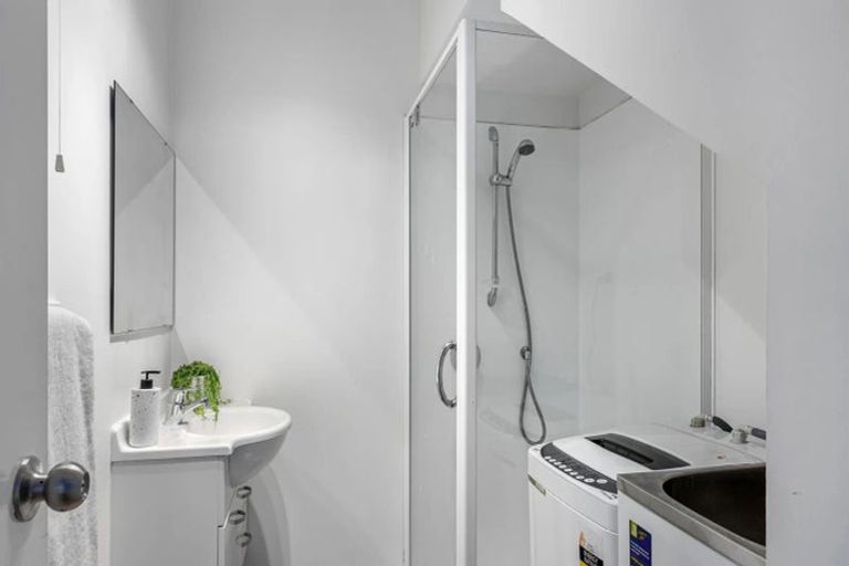 Photo of property in 106a Olliviers Road, Phillipstown, Christchurch, 8011