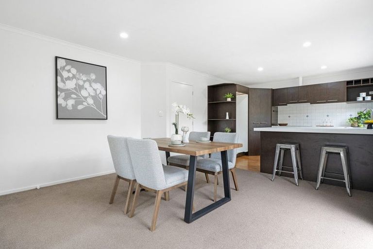 Photo of property in 4 Adrigole Place, East Tamaki, Auckland, 2013