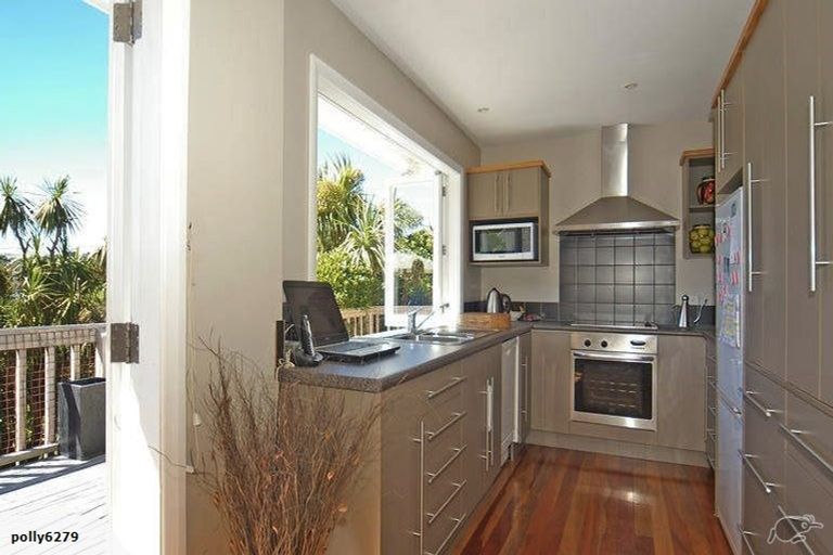 Photo of property in 30 Spencer Street, Crofton Downs, Wellington, 6035