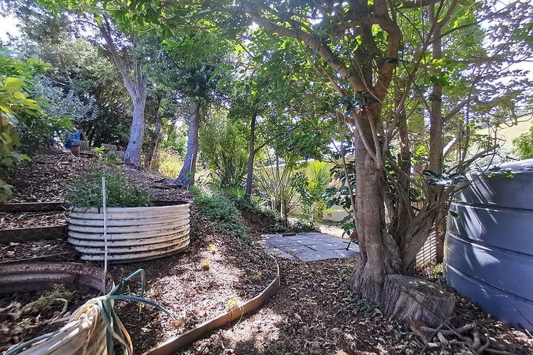 Photo of property in 15 Regent Street, Whakapirau, Maungaturoto, 0583