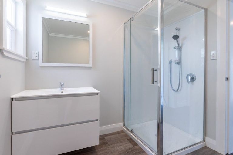 Photo of property in 37 Ross Street, Woodville, 4920