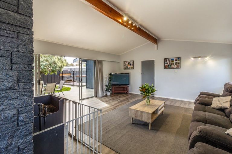 Photo of property in 576 Lowe Street, Camberley, Hastings, 4120