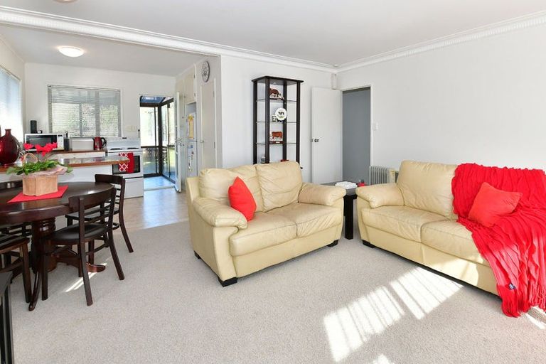 Photo of property in 2/92 Florence Avenue, Orewa, 0931