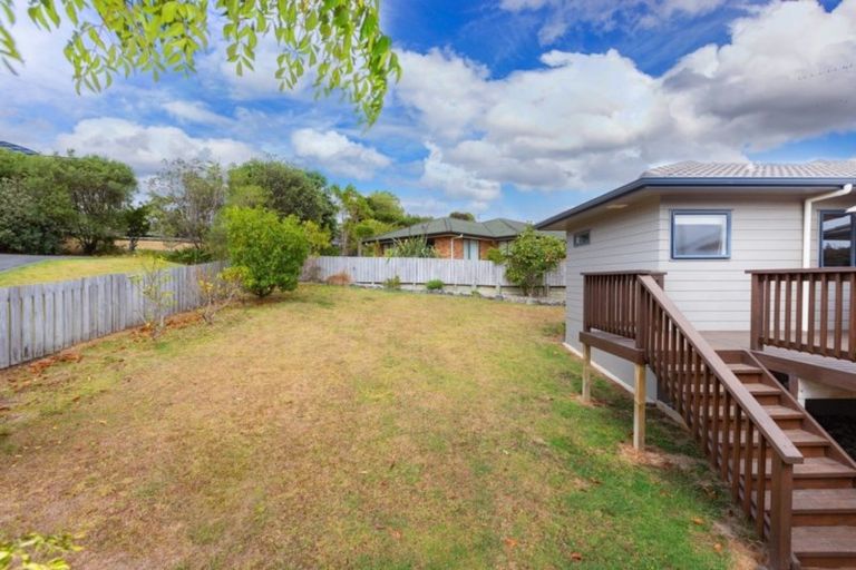 Photo of property in 12 Governor Grey Road, Snells Beach, 0920