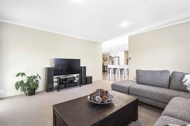 Photo of property in 37 Te Huia Drive, Flagstaff, Hamilton, 3210