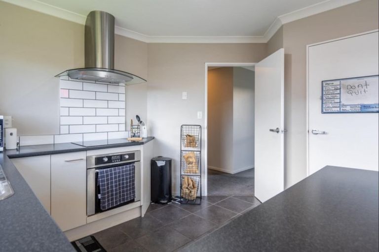 Photo of property in 50 Arawhata Road, Paraparaumu, 5032