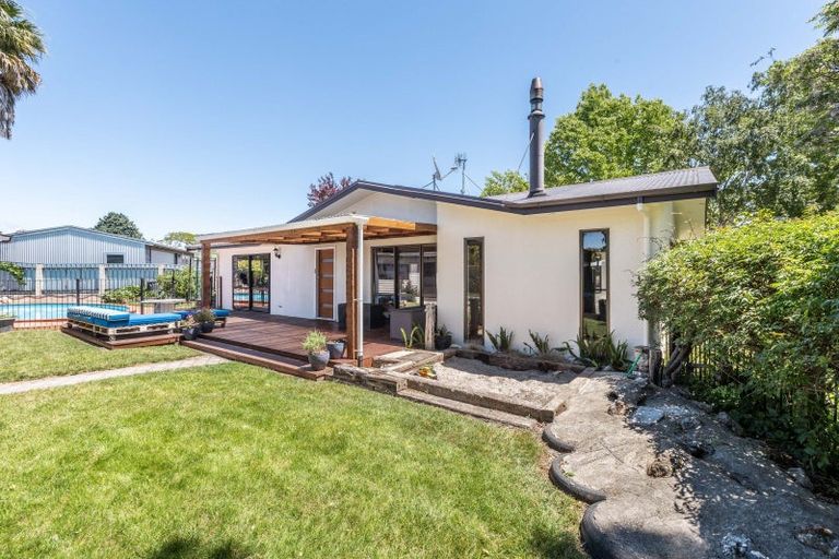 Photo of property in 105 Middle Road, Havelock North, 4130