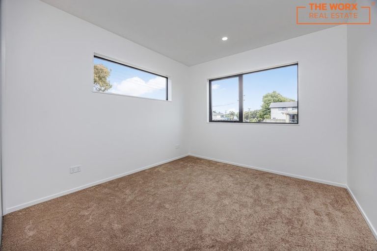 Photo of property in 56e Cyclamen Road, Mangere, Auckland, 2022
