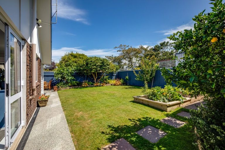 Photo of property in 30 Fairfield Avenue, Fairfield, Lower Hutt, 5011