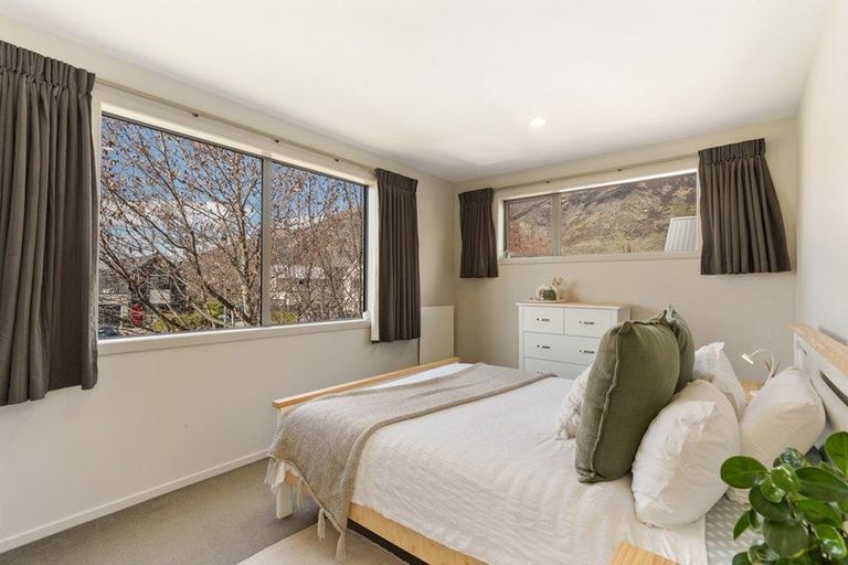 Photo of property in 5 Onslow Road, Lake Hayes, Queenstown, 9304