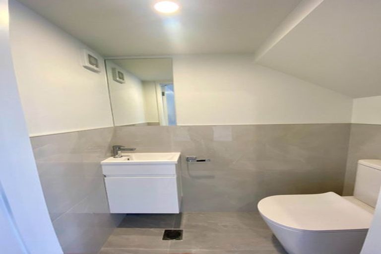 Photo of property in 3 Dundale Avenue, Blockhouse Bay, Auckland, 0600