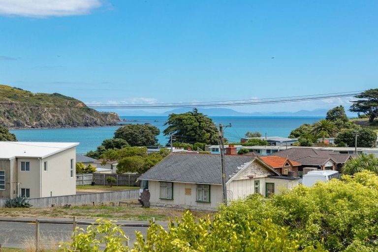 Photo of property in 12 Whanake Street, Titahi Bay, Porirua, 5022