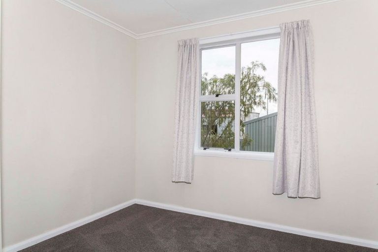 Photo of property in 28a Cole Street, Dannevirke, 4930