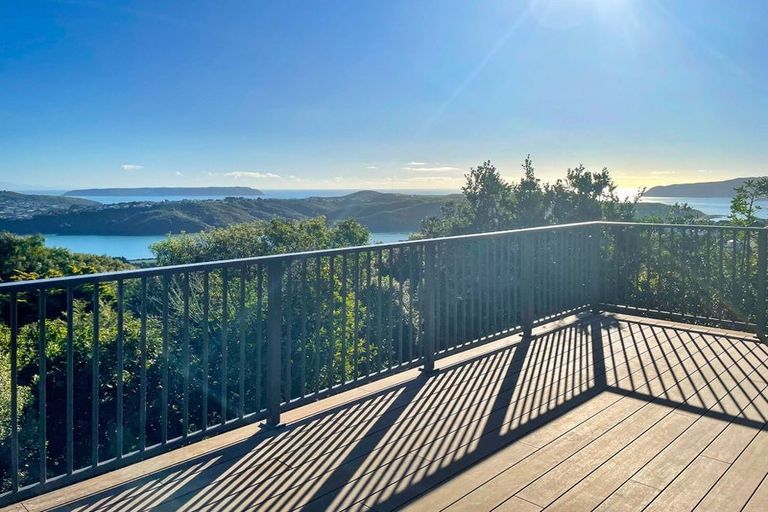 Photo of property in 17 Almora View, Ascot Park, Porirua, 5024