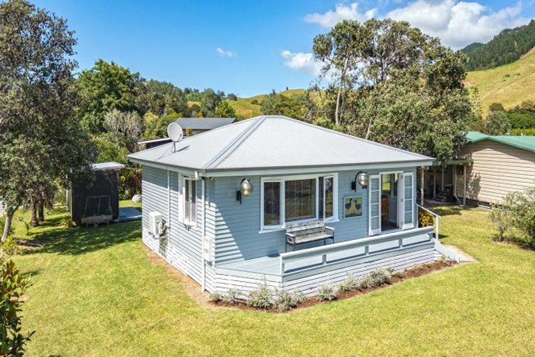 Photo of property in 35 Marlin Place, Whiritoa, Whangamata, 3691