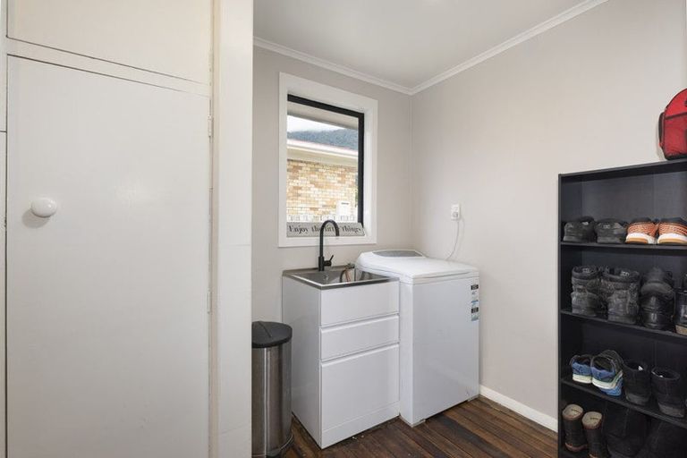 Photo of property in 19 Wyatt Avenue, Te Aroha, 3320