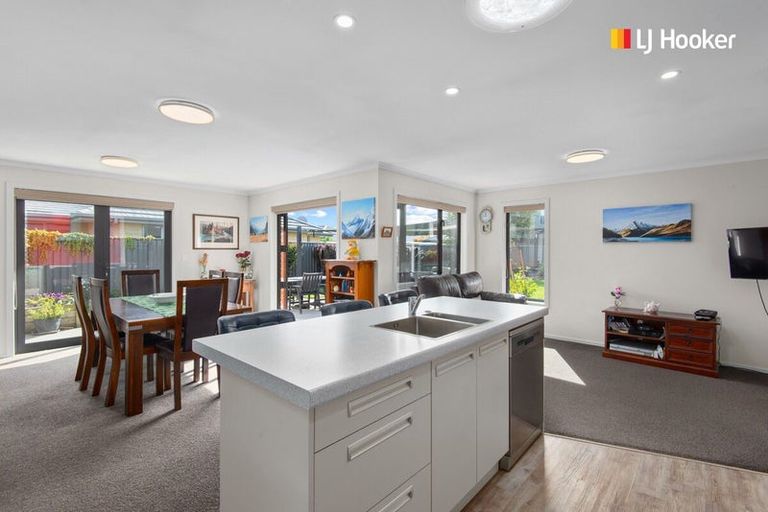 Photo of property in 12 Centre Street, Mosgiel, 9024