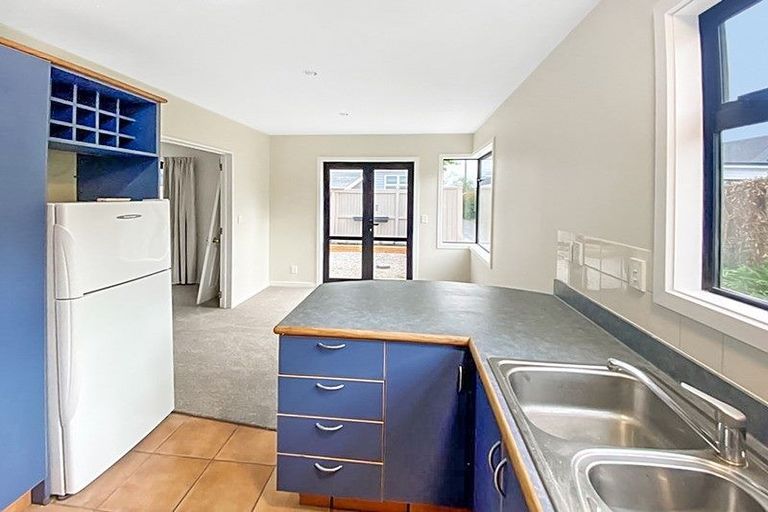 Photo of property in 16 Edgeware Road, St Albans, Christchurch, 8014