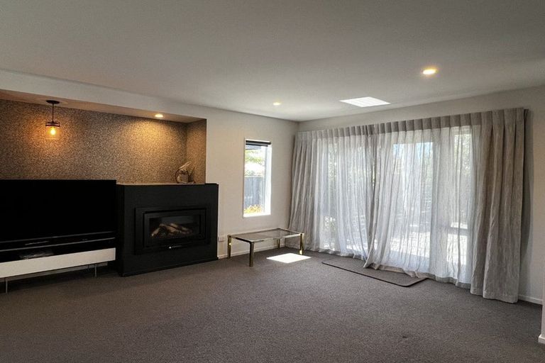 Photo of property in 2a Busby Hill, Havelock North, 4130