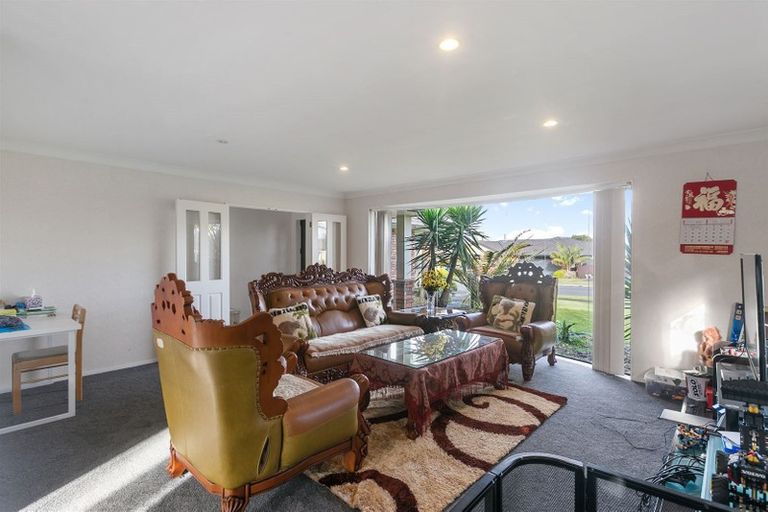 Photo of property in 13 Rathmar Drive, Manurewa, Auckland, 2105