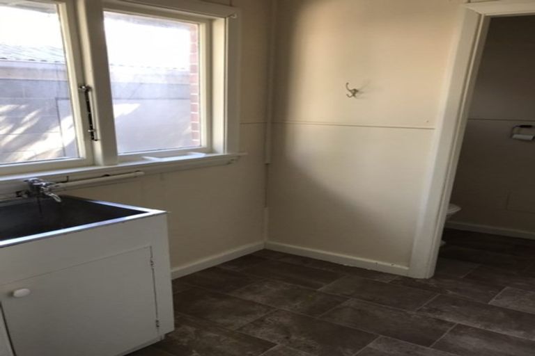 Photo of property in 2/327 Main South Road, Hornby, Christchurch, 8042