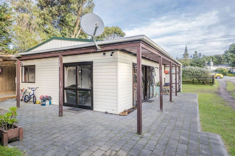 Photo of property in 34 Manuka Street, Otaki Beach, Otaki, 5512