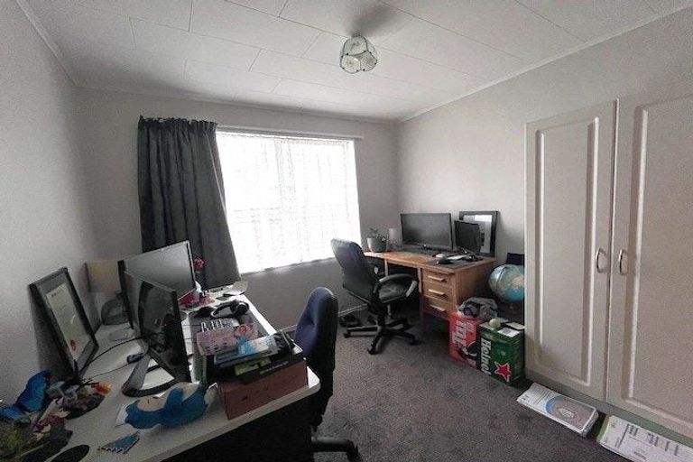 Photo of property in 2/122 William Street, Petone, Lower Hutt, 5012
