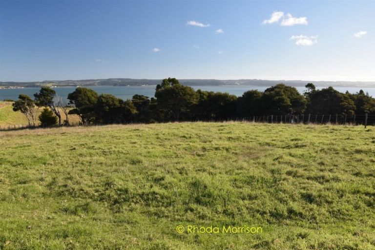 Photo of property in 6 Te Wairoa Lane, Tinopai, 0593