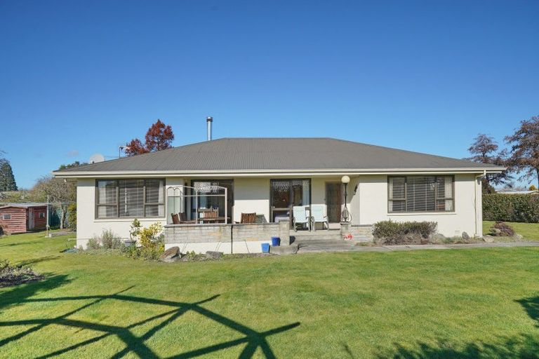 Photo of property in 2 Ward Place, Rangiora, 7400