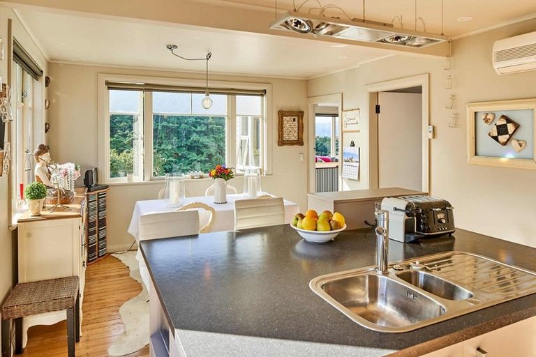 Photo of property in 49 Normandale Road, Normandale, Lower Hutt, 5010