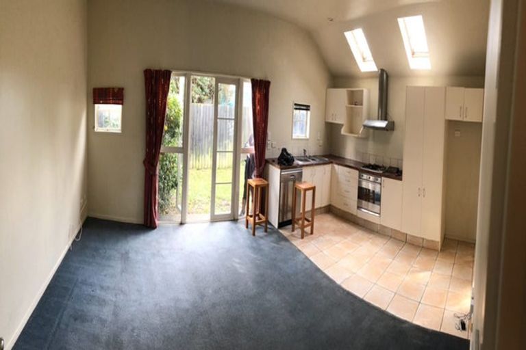 Photo of property in 9h Crohane Place, Addington, Christchurch, 8024