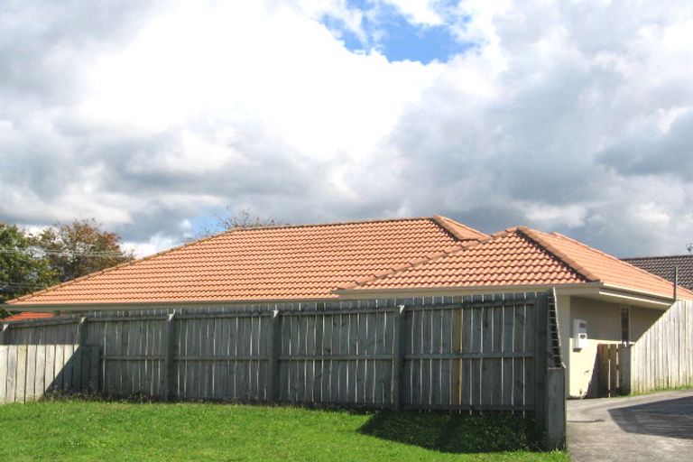 Photo of property in 9 Cretian Crescent, Henderson, Auckland, 0612