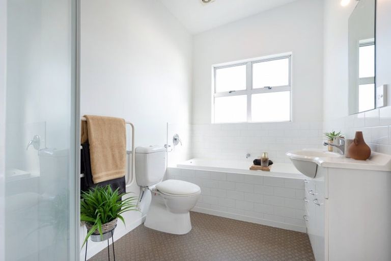 Photo of property in 43b Rolleston Street, Mount Cook, Wellington, 6021