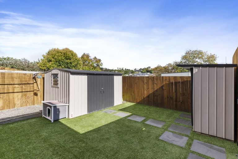 Photo of property in 2/15 Eastwood Rise, Browns Bay, Auckland, 0630