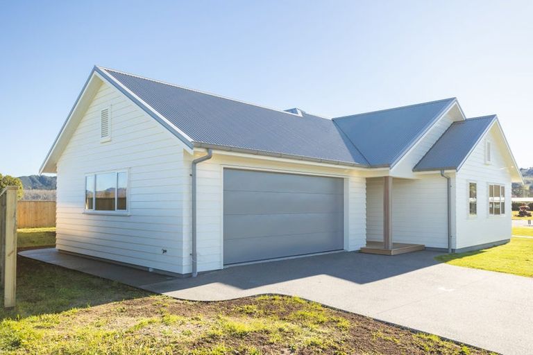 Photo of property in 181 Kupe Drive, Whitianga, 3510