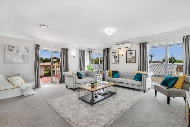 Photo of property in 2/10 Liverpool Street, Papakura, 2110