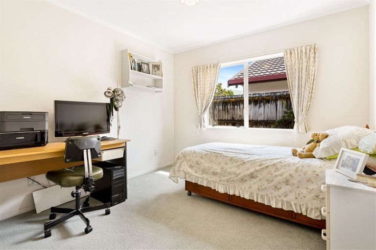 Photo of property in 18 Maurice Borich Place, Henderson, Auckland, 0610