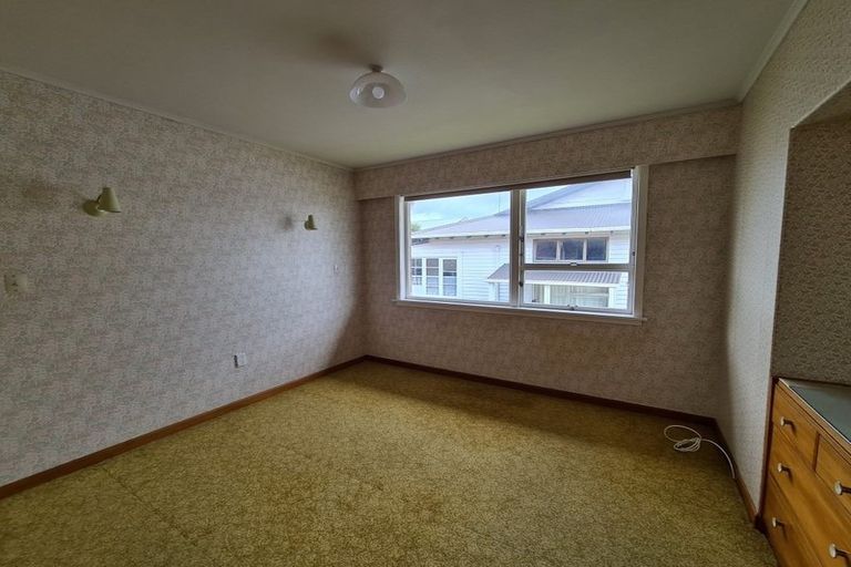 Photo of property in 264 Courtenay Street, Strandon, New Plymouth, 4312