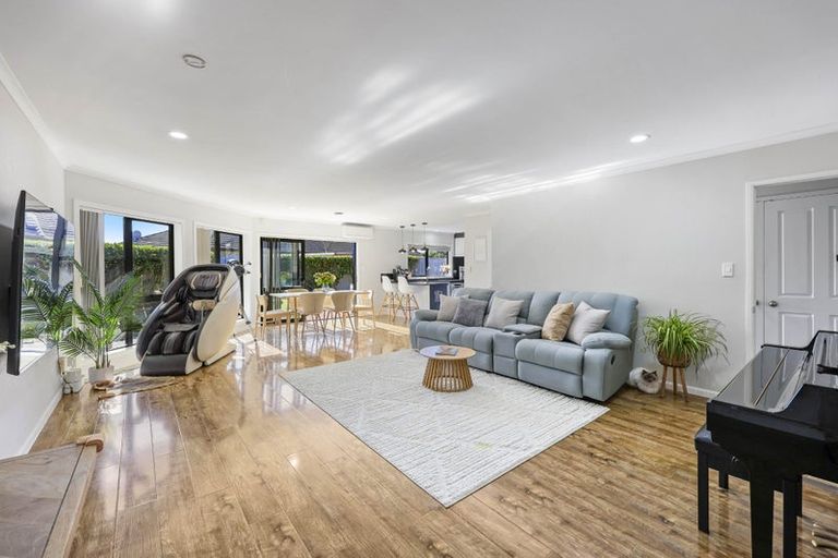 Photo of property in 4 Shankill Place, East Tamaki, Auckland, 2013