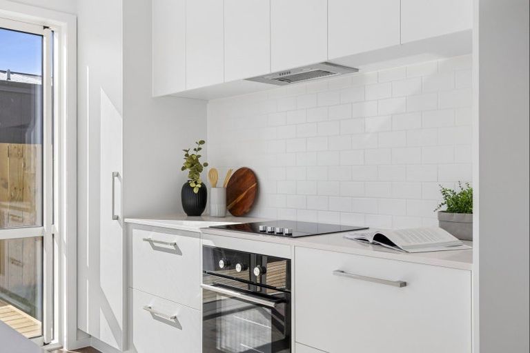 Photo of property in 16 One Haruru Street, Cambridge, 3493