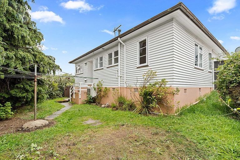 Photo of property in 2 Holyrood Avenue, Wakari, Dunedin, 9010