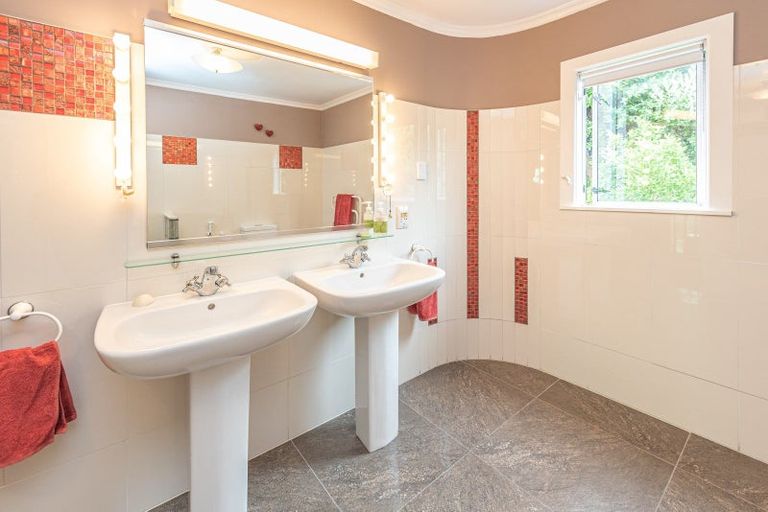 Photo of property in 12 Rawhiti Place, Saint Johns Hill, Whanganui, 4501