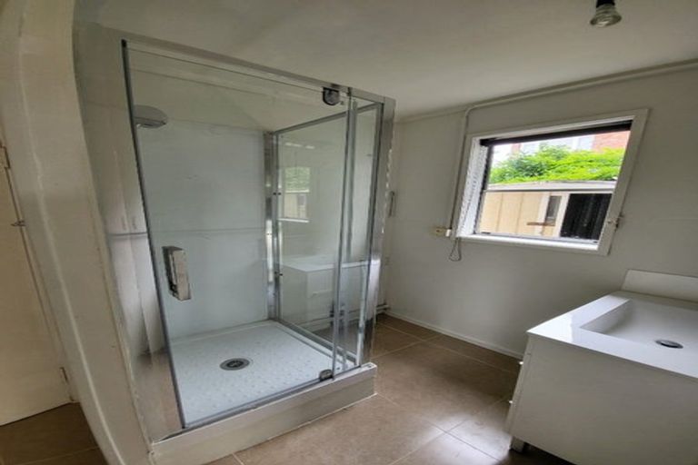 Photo of property in 200 Bucklands Beach Road, Bucklands Beach, Auckland, 2012