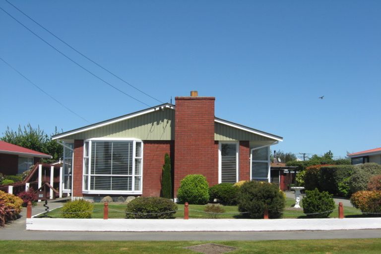 Photo of property in 11 Fairford Street, Bishopdale, Christchurch, 8053