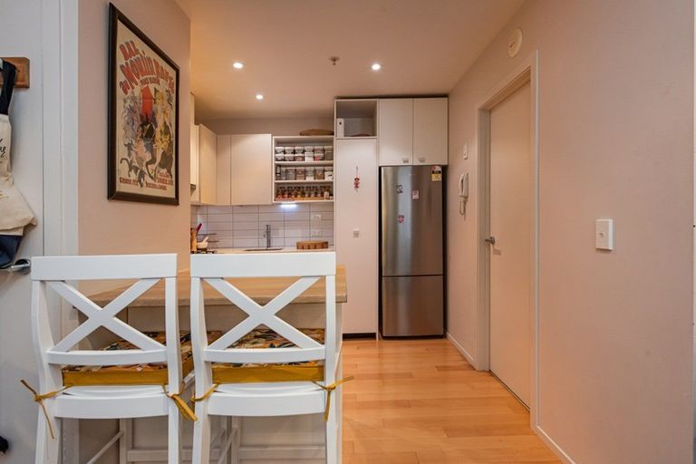 Photo of property in Trinity Apartments, 310/19 College Street, Te Aro, Wellington, 6011