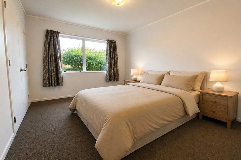 Photo of property in 2/51 East Street, Papakura, 2110