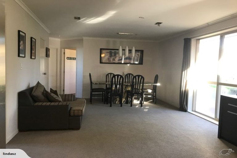 Photo of property in 3 Frank Knight Place, Waiuku, 2123